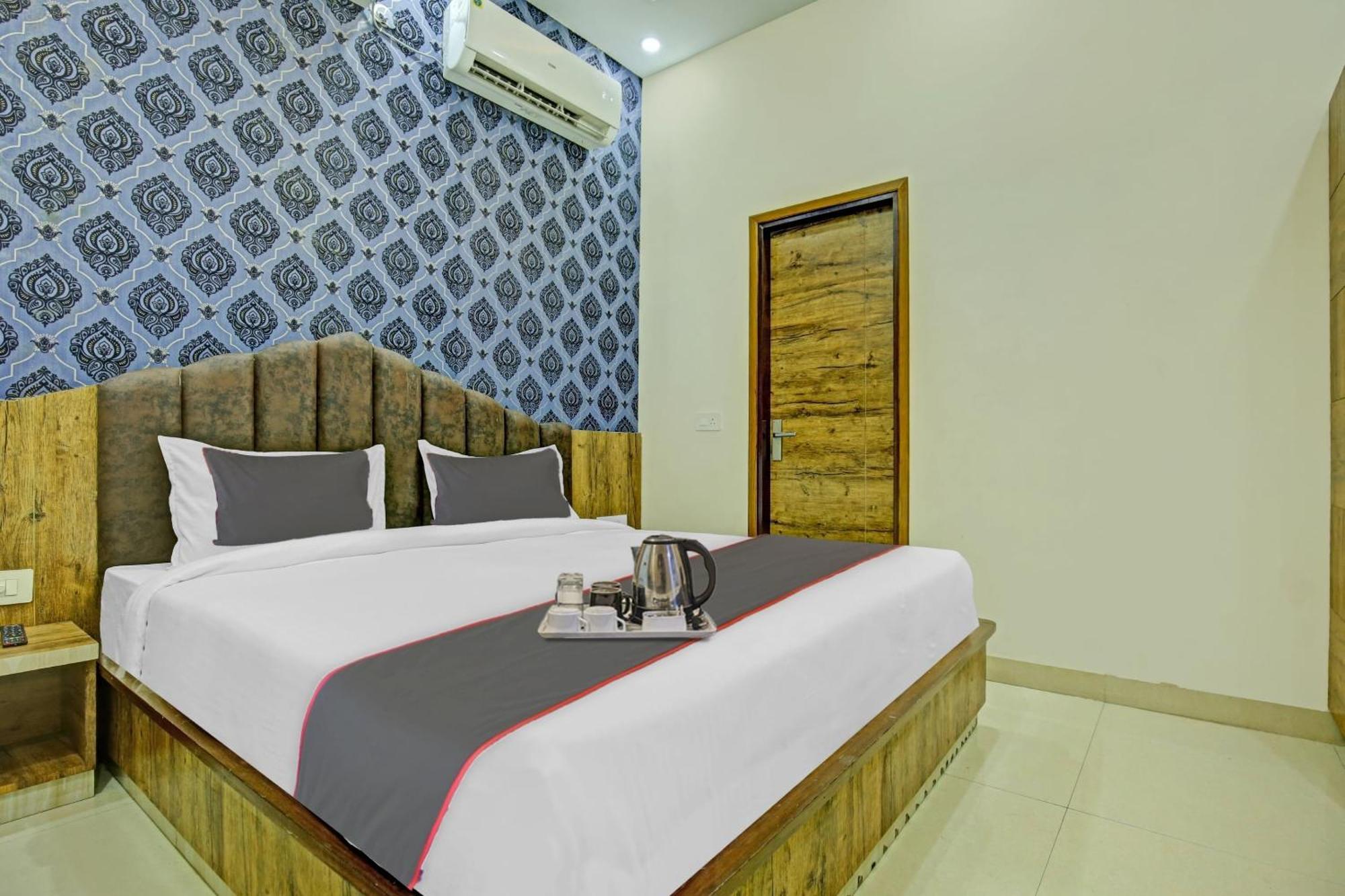 Collection O Rd Hotel Zirakpur Eksteriør bilde